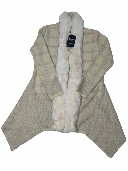 Cozy&Drape beige wool cardigan shrug with an attached white faux fur muffler and a subtle checkered pattern.