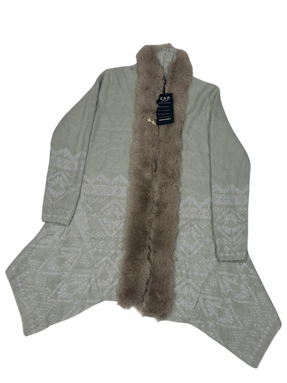 Cozy&Drape beige wool cardigan shrug with attached faux fur muffler and subtle geometric pattern